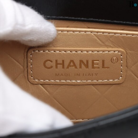 Chanel Mini Matelasse Lambskin Single Flap Single Chain Bag - COA Included - Picture 10 of 12